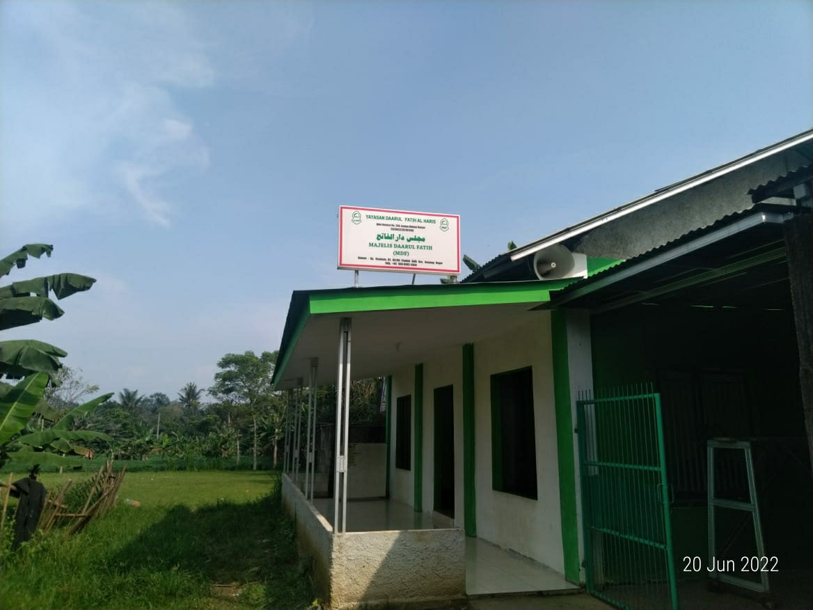 Tentang Yayasan Daarul Fatih Al Haris